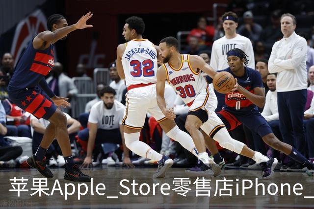 苹果Apple Store零售店iPhone Duo巨型雕塑揭幕首秀：全球四家店展出，中国有一家